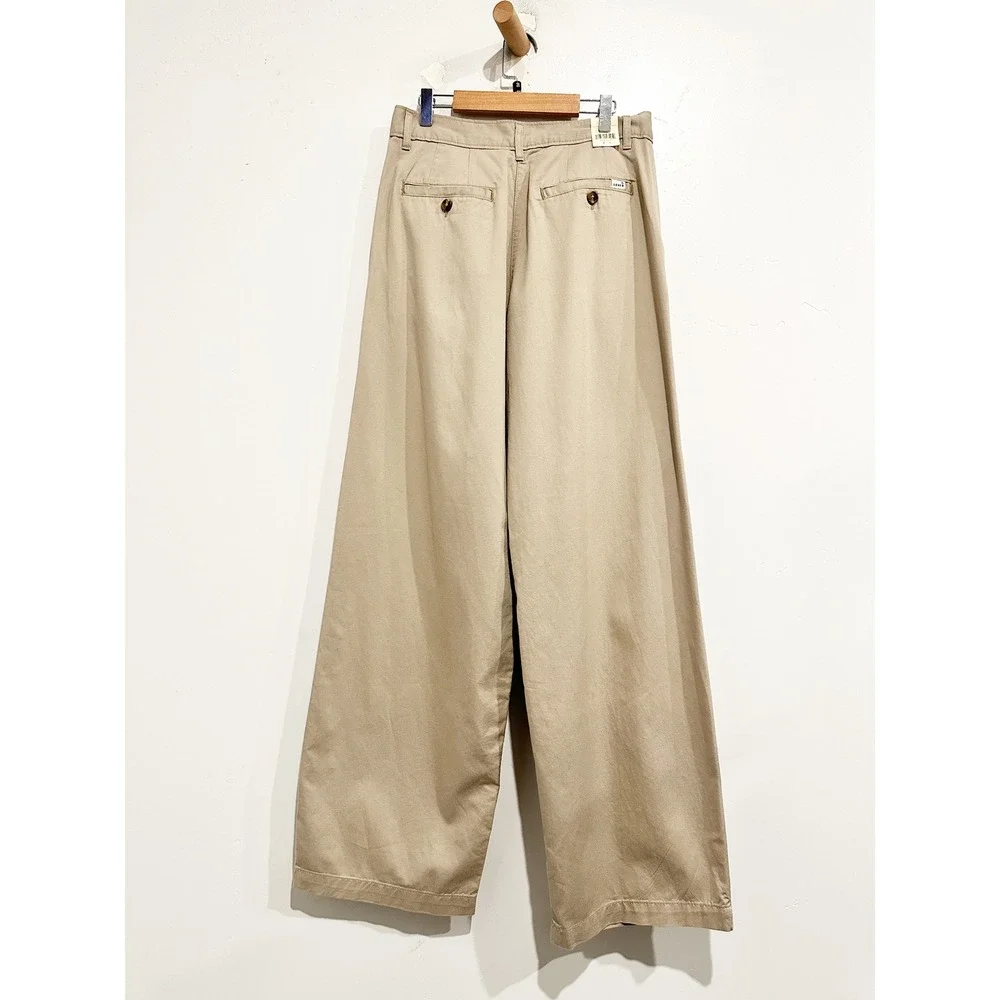NWT Levi's HR Pleated Trouser in Cobblestone Size 29x32